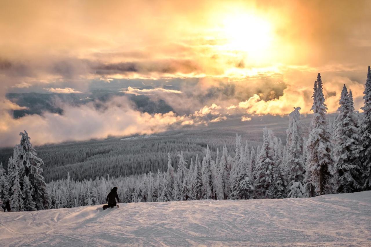 Stonebridge Lodge Big White Ski Resort Bagian luar foto
