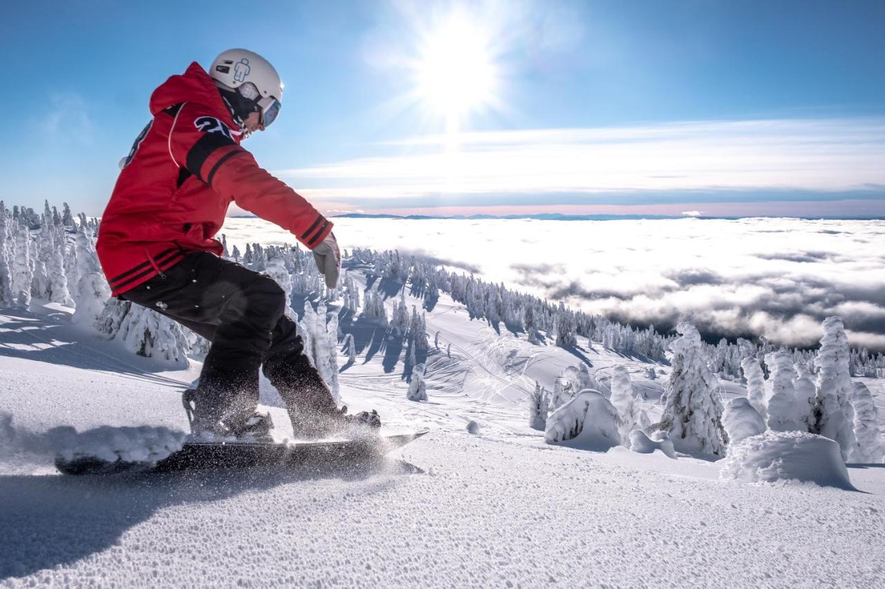 Stonebridge Lodge Big White Ski Resort Bagian luar foto